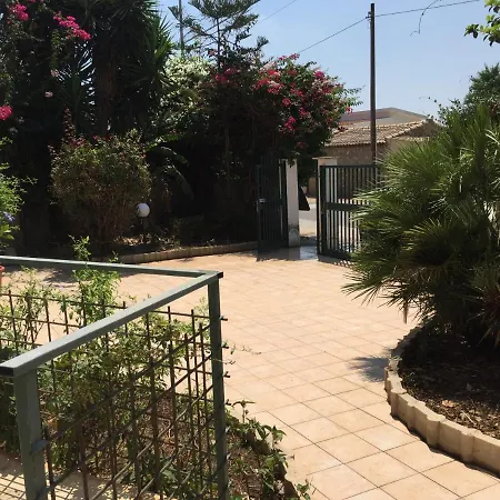 Ξενοδοχείο Perla Del Mare *